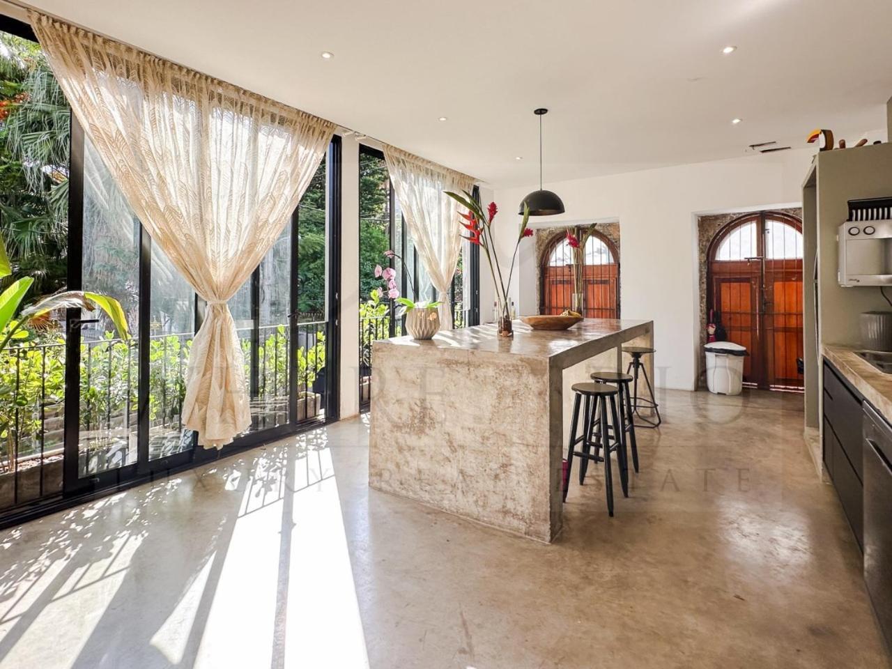 Villa Amorim - Art Residency